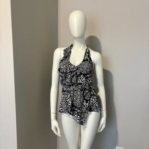 Vintage White House Black Mark Asymmetrical Patterned Top